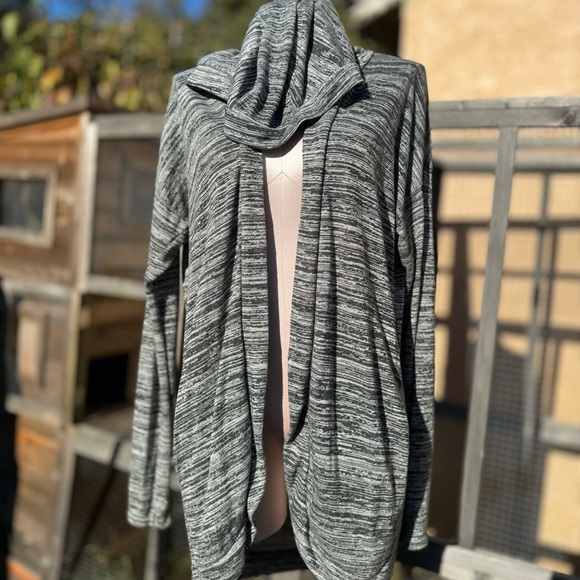 Bench Grey & White Cardigan Size L - Picture 2 of 9